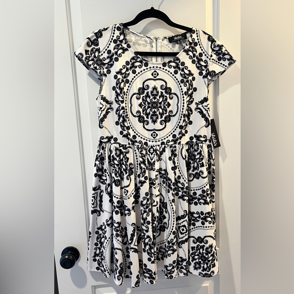 LuLu's Royal Luxe Fit & Flare Dress Medallion Print Short Sleeve Casual XL NWT